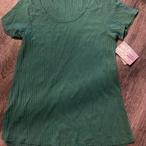 Lularoe classic t med solid green new with tags